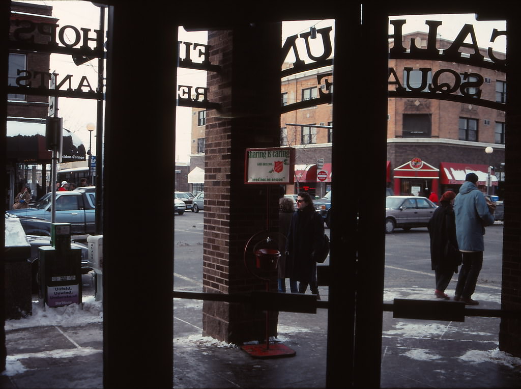 Uptown: Hennepin Avenue from 31st Street, Minneapolis, Dec 1990