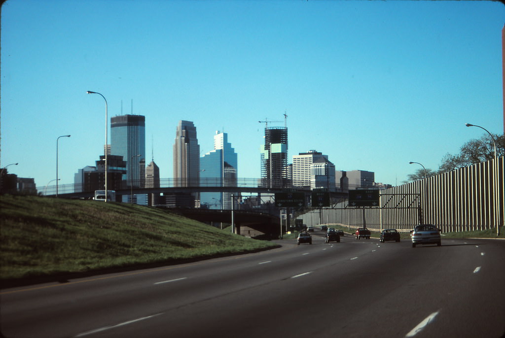 Minneapolis skyline from I-35W, May 1991