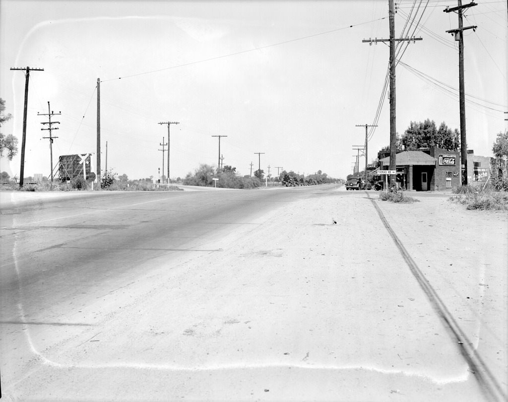 Grand Avenue at the corner of Lateral 4 near Thomas Rd., Phoenix, 1940