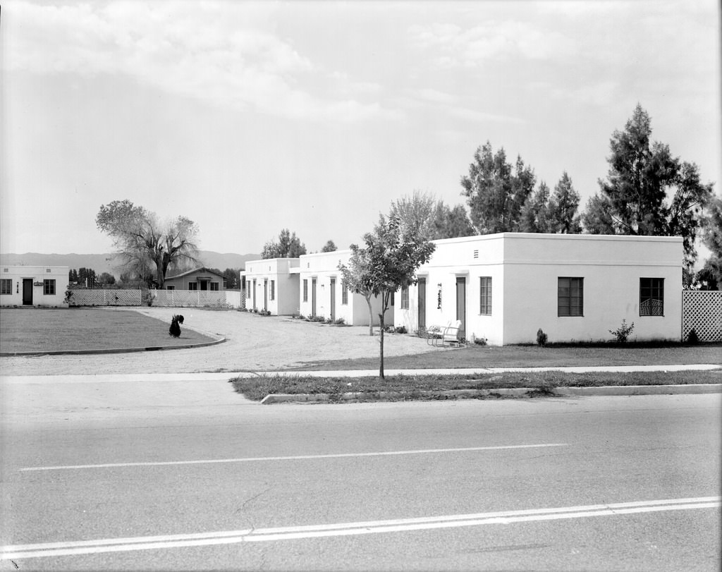 Palm Lane Motor Court Exterior, Phoenix, 1940