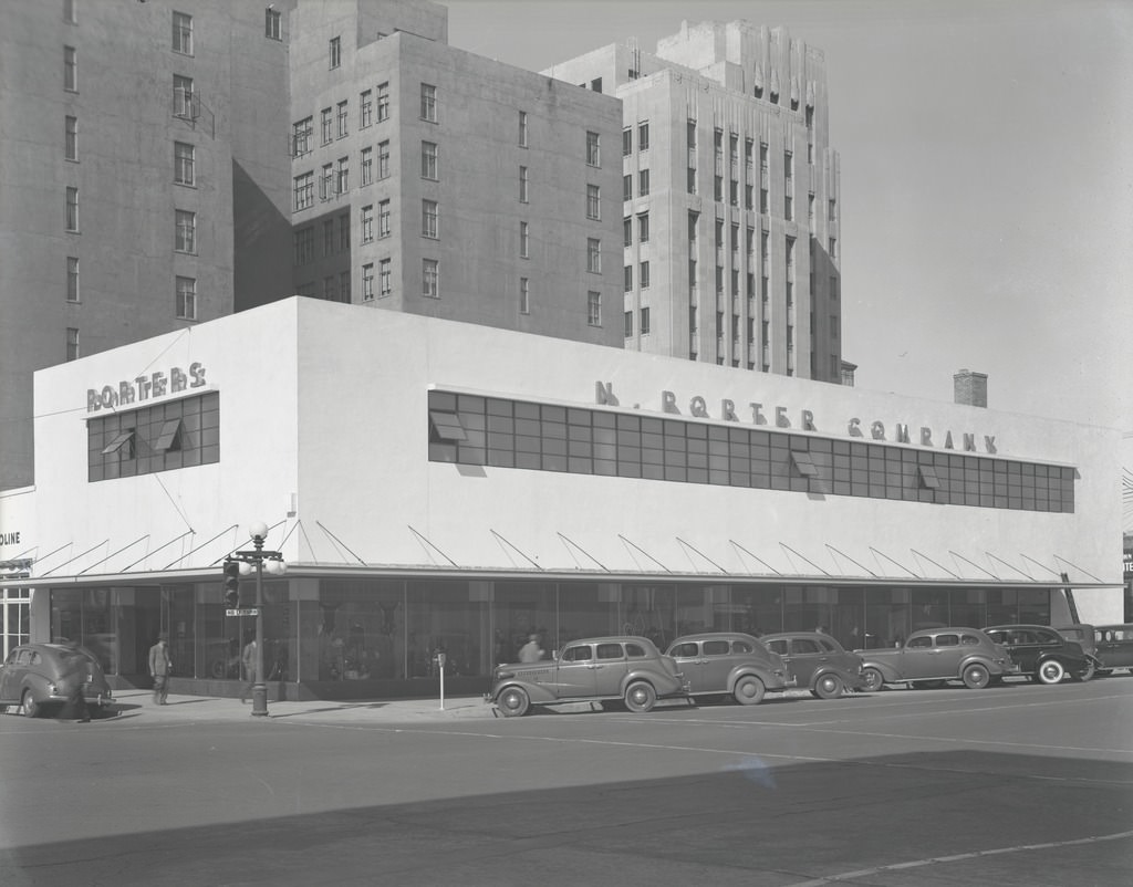 Porter's Store Exterior, Phoenix, 1940