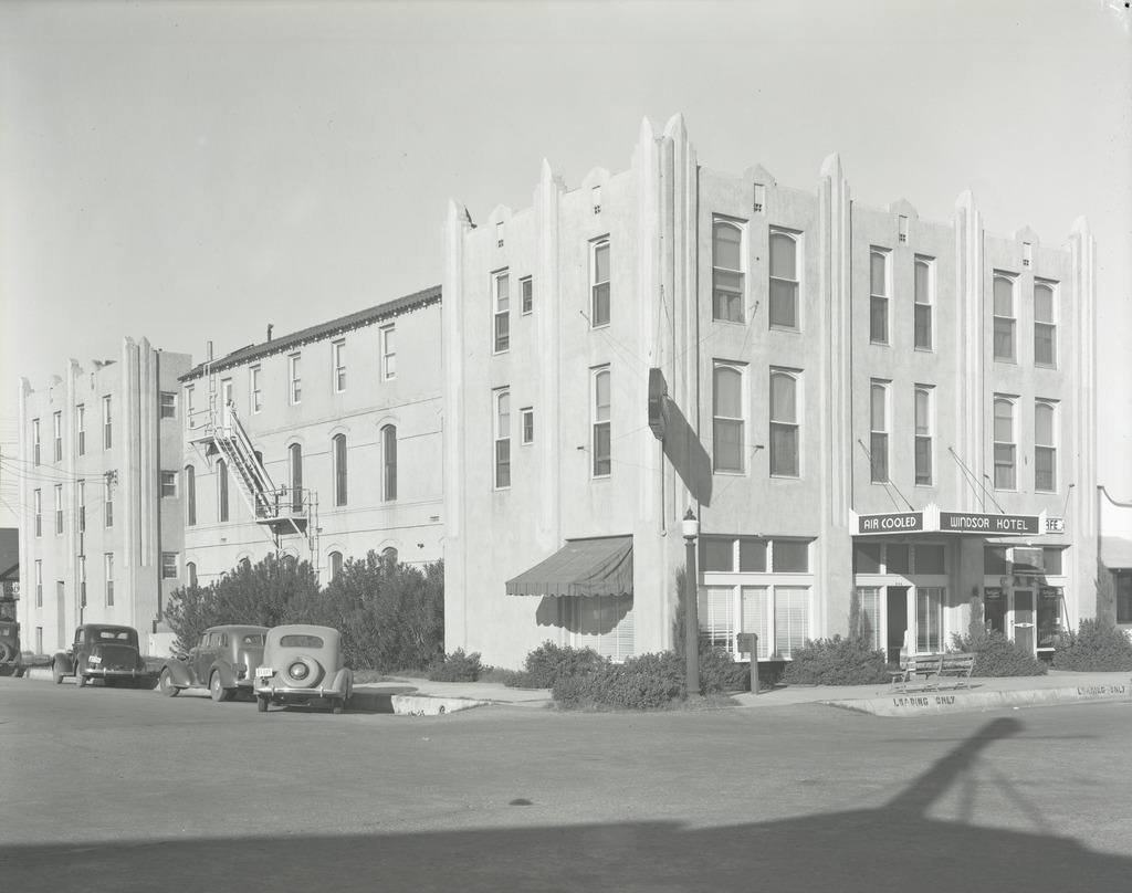 Windsor Hotel Exterior, Phoenix, 1940