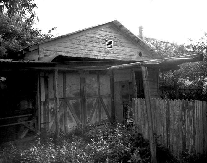 Garage and vacant apartment behind Chong Kung Dong residence, 609 W. Salinas Street, San Antonio, Texas, 1968
