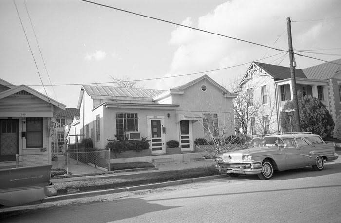 Frame house, 315 Matagorda Street at corner of Haller Alley, New City Block 692, 1960s