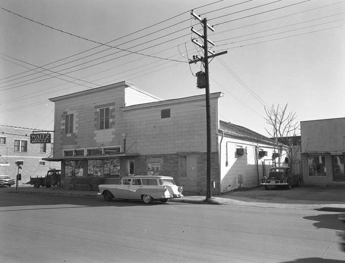 Waitz Super Market, 548 Goliad Street at corner of Santa Clara Street, New City Block 702, 1965