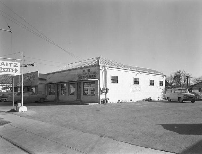 Businesses in the 500 block of Goliad Street, 1966