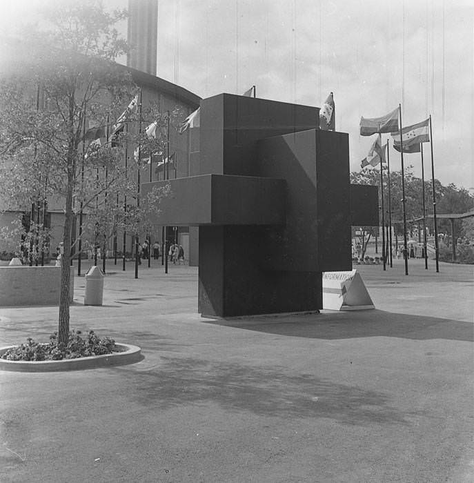 "Asteriskos", a steel sculpture by Tony Smith at HemisFair, 1968