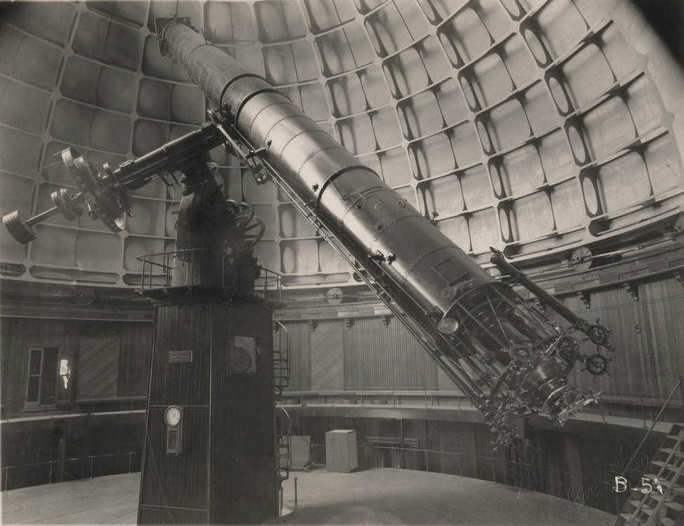 Lick Observatory 36-inch telescope, 1890.