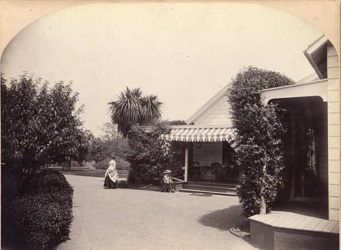 Col. Harney's Villa Residence, Menlo Park, 1899