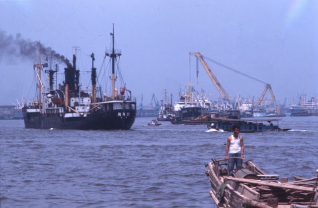 Huangpu ships, Shanghai, 1970s