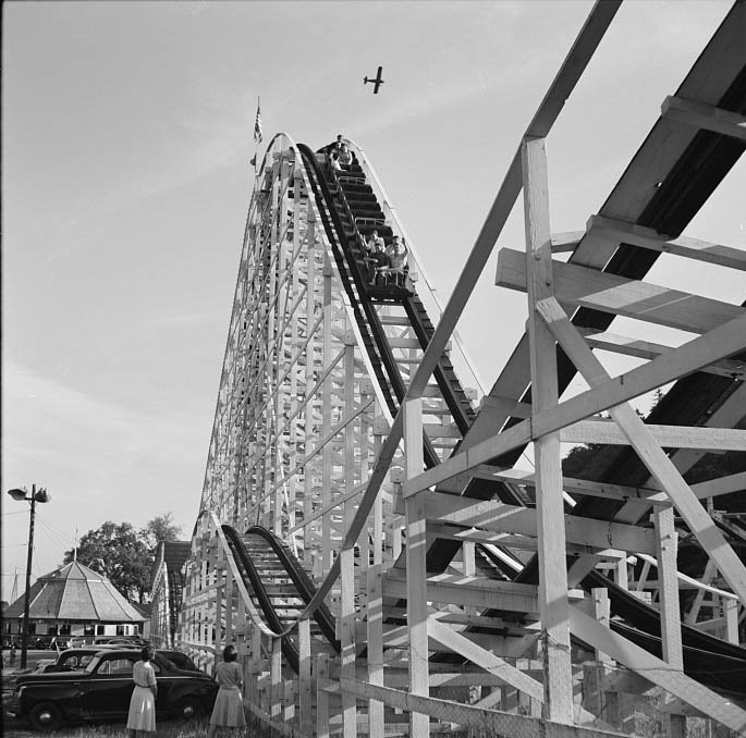 Roller coaster, 1942