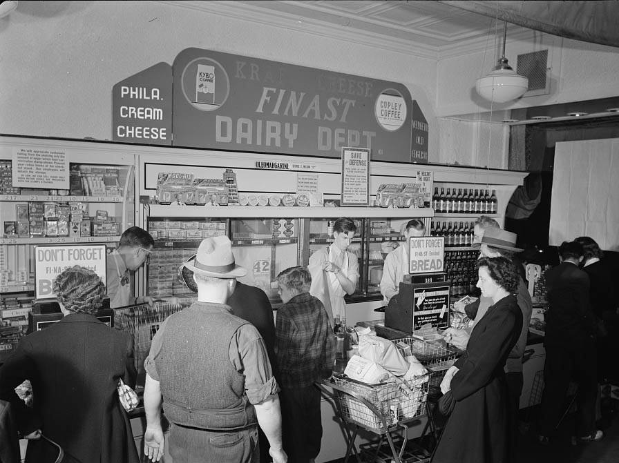 Shopping on Saturday nights, 1942