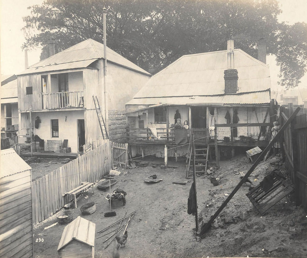 Corner of Cumberland and Little Essex-streets