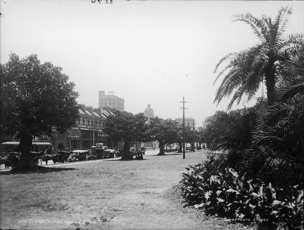 Elizabeth Street from Hyde Park