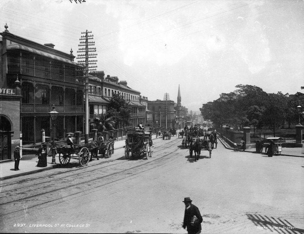 Livepool Street at College Street