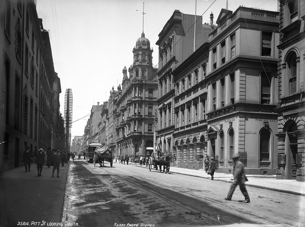 Pitt Street looking south