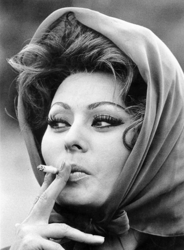 Sophia Loren on a break between takes of Arabesque, 1966