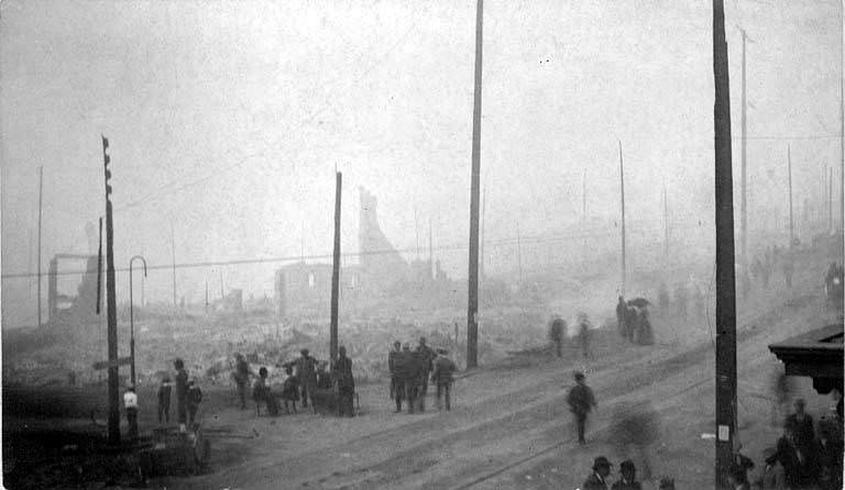 Aftermath of the Seattle fire of June 6, 1889, showing the ruins of buildings.