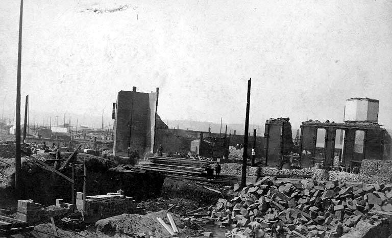 Aftermath of the Seattle fire of June 6, 1889, showing the ruins of buildings.