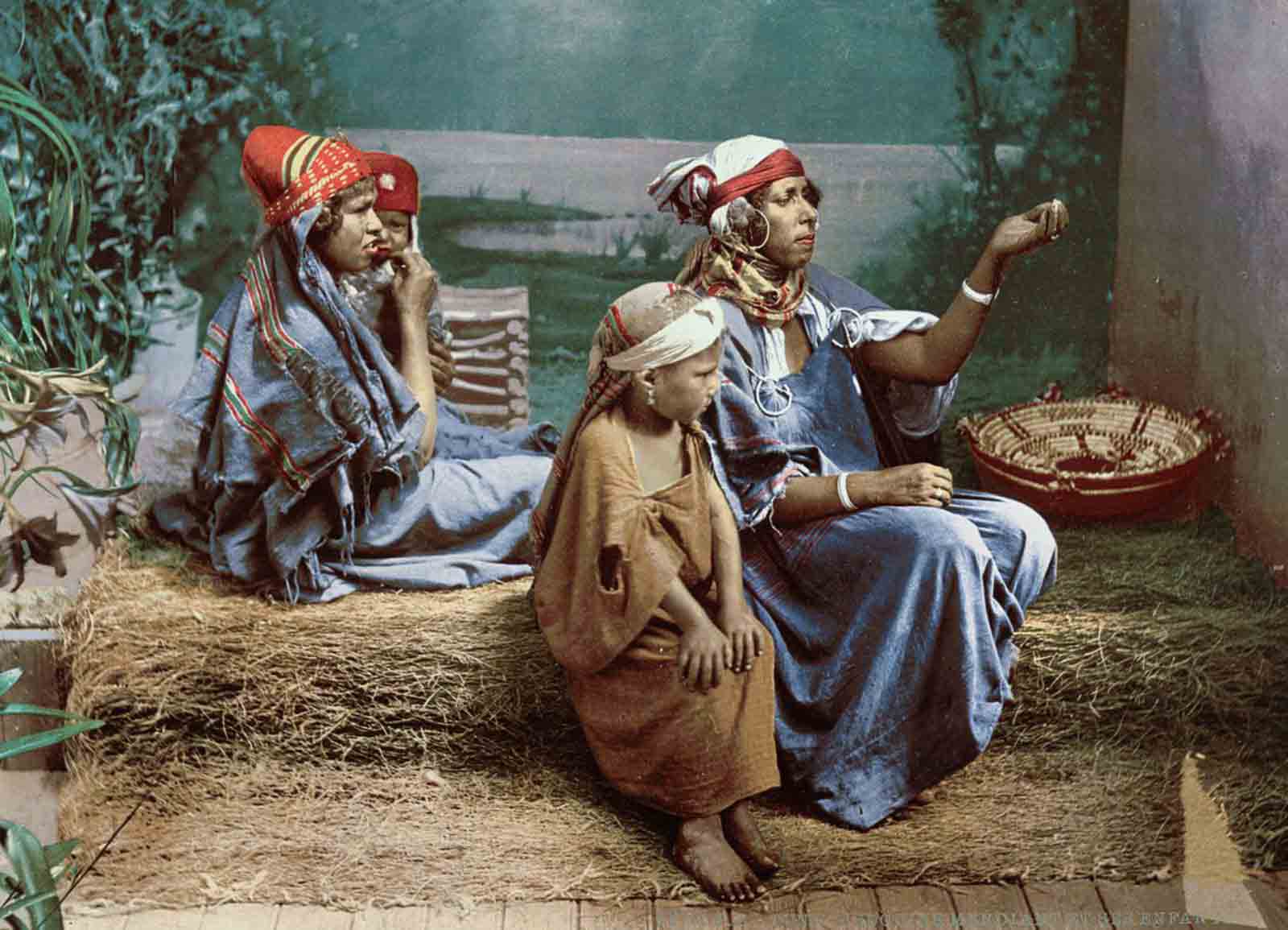 A family of Bedouin beggars, Tunis.