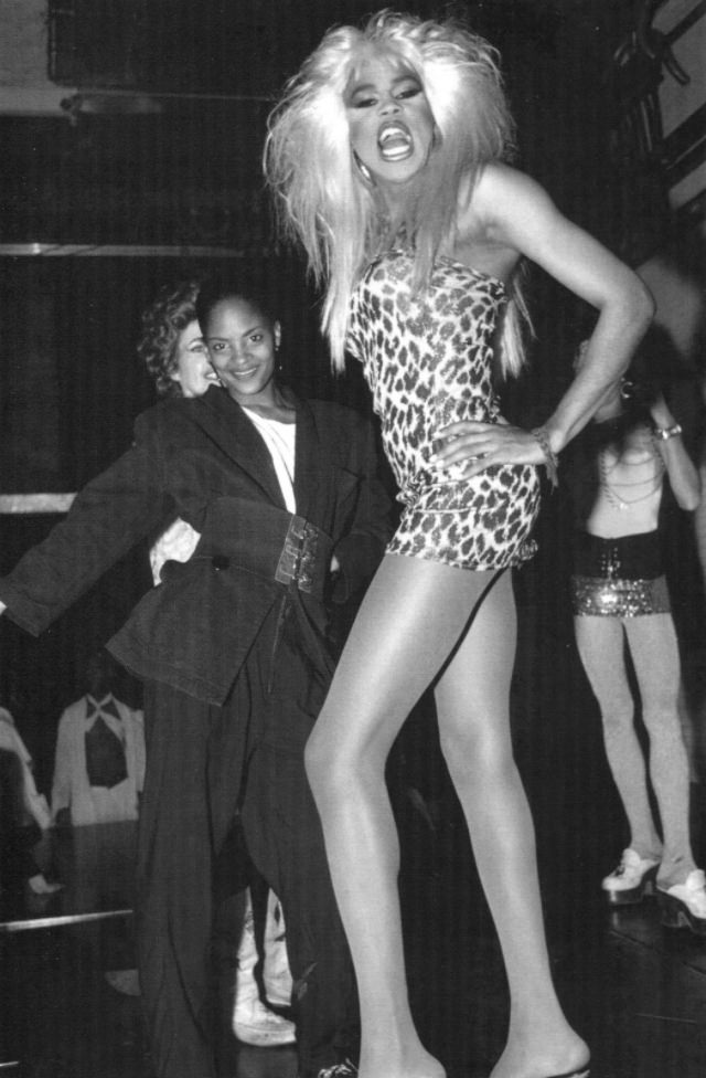 Voguing in New York's House Ballrooms During the Late 1980s and Early 90s