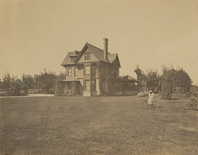Robert M. Holtsby's Bakersfield home between, 1891
