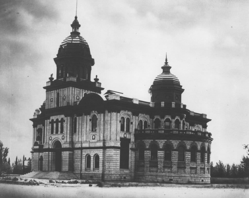 Kern County Courthouse, 1890s