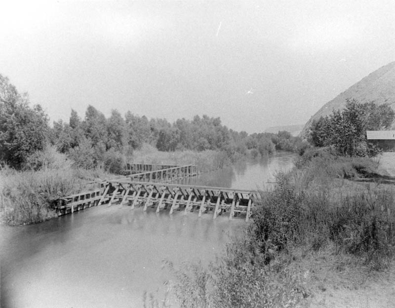 Kern Island Canal headgate, 1880s