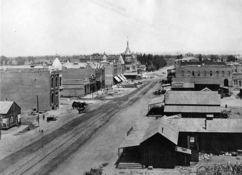 Bakersfield Street, 1882