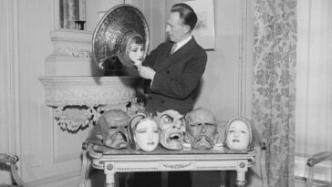 Wladysław Benda mask maker