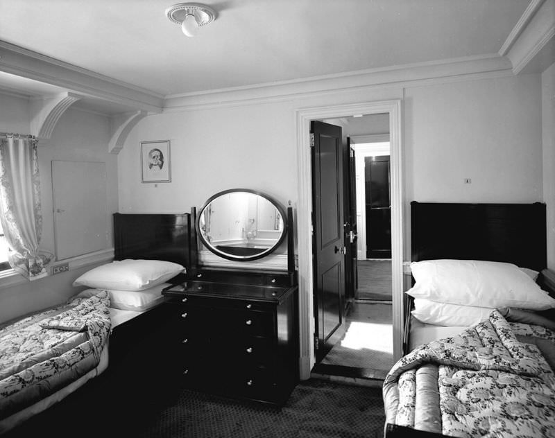 1st Class suite C133 aboard Aquitania, May 1914