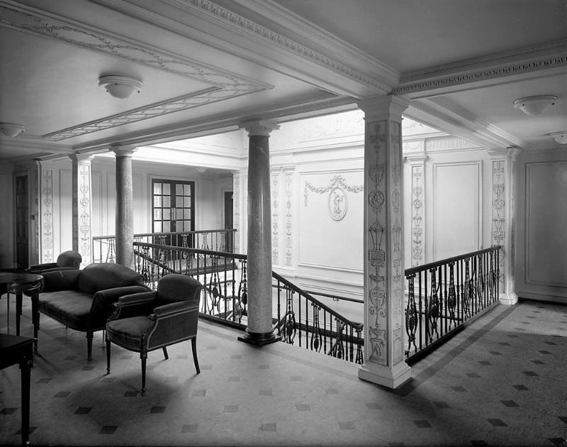 Aquitania's 2nd Class stairway, May 1914