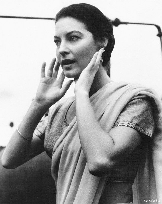 Stunning Photos of Ava Gardner during the filming of 'Bhowani Junction (1956)