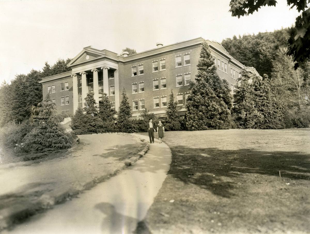 Edens Hall, Western Washington College of Education,1937