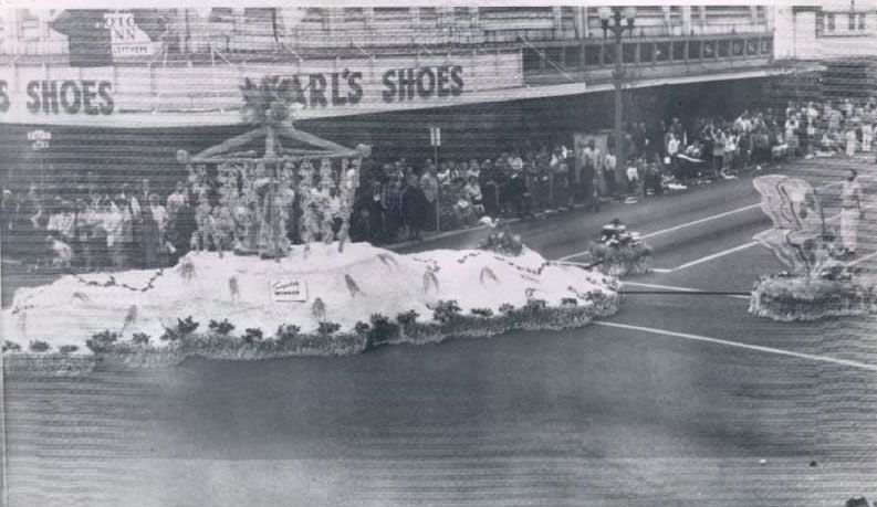 Bellingham Blossomtime parade, 1961