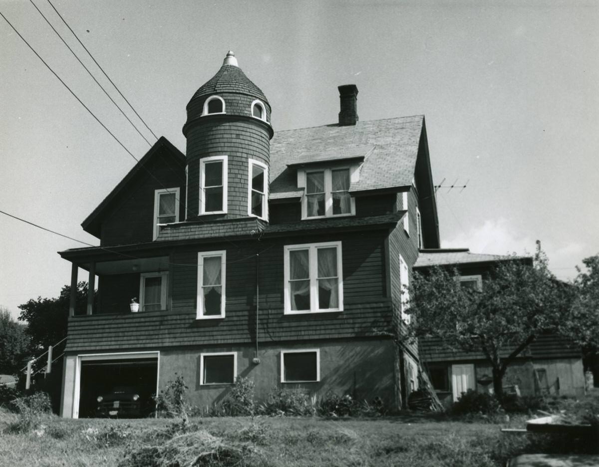 Longstaff house, Bellingham, 1968