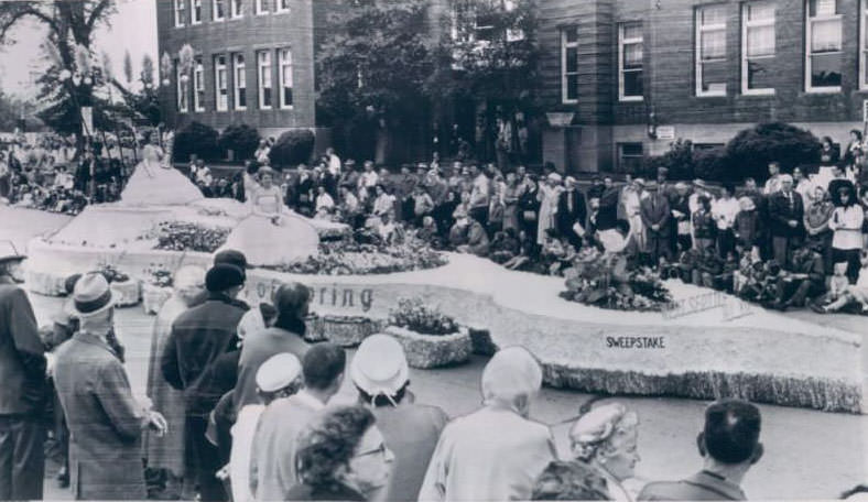 Blossomtime parade, 1961