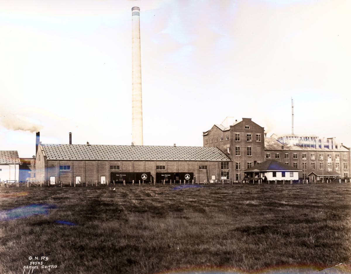 Sugar beet refinery in Bellingham, 1925