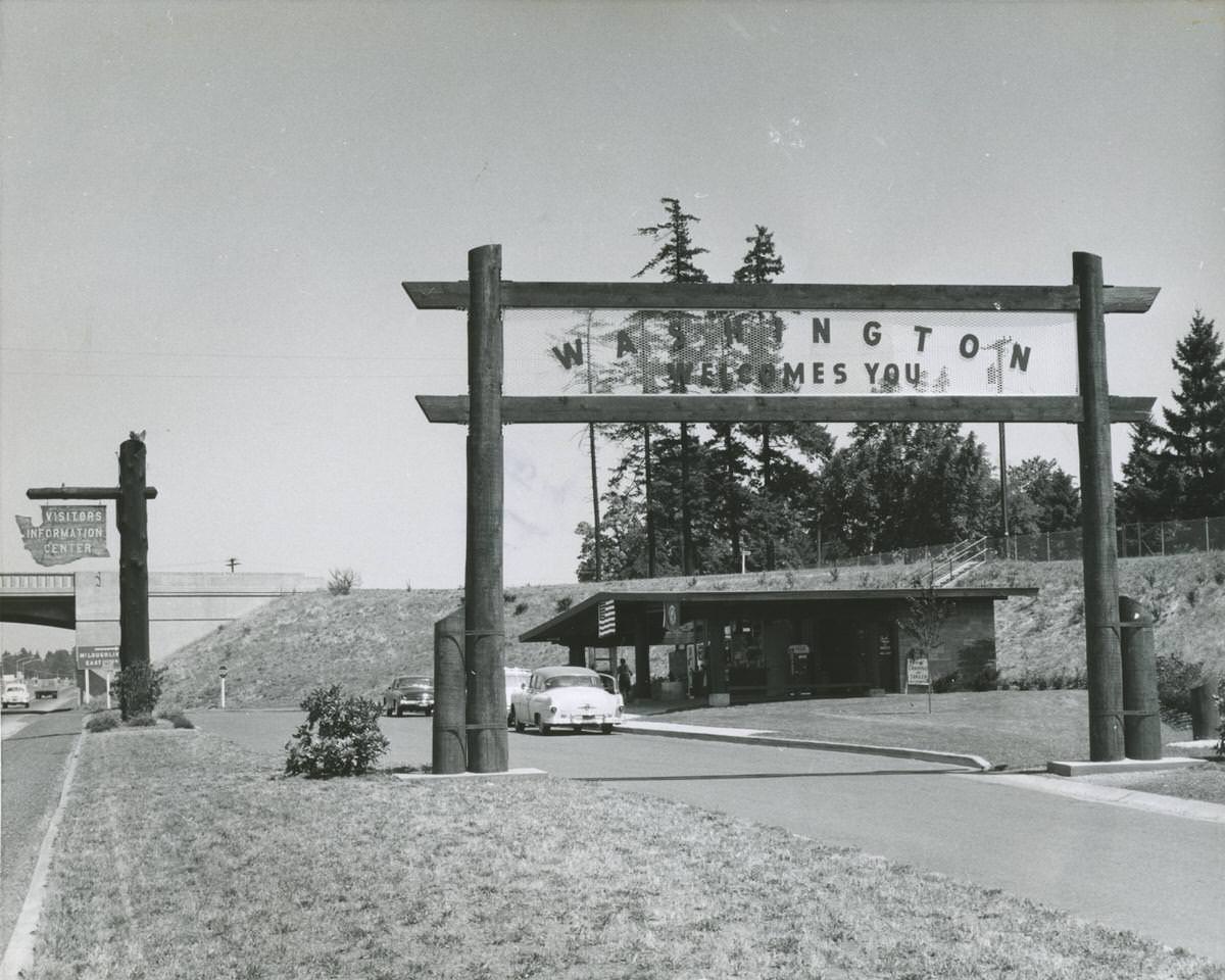 Washington State vistors' center, 1955