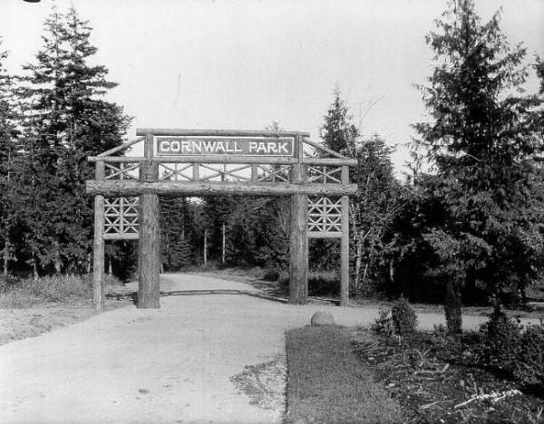 Original signage at entrance of Cornwall Park