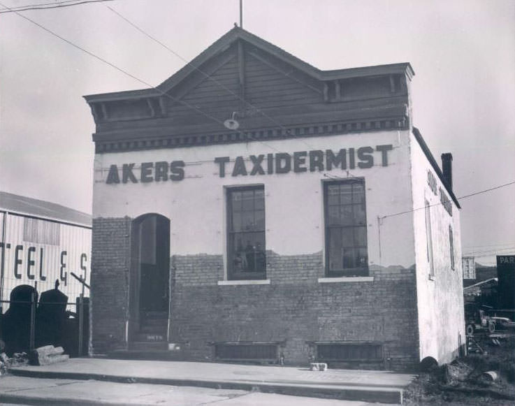 Richards building, erected 1858 – oldest brick building north of San Francisco