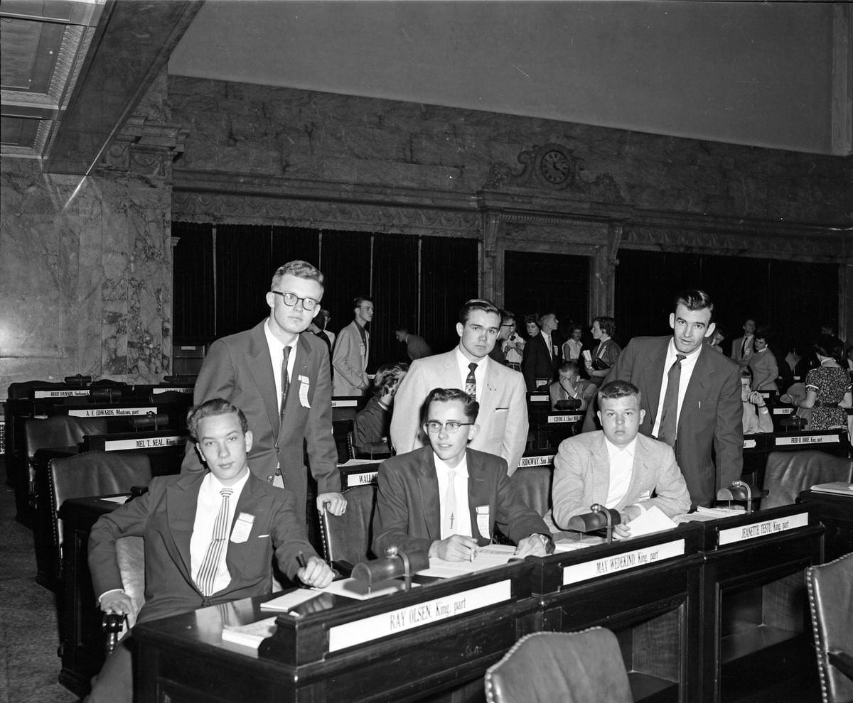 Bellingham YMCA delegation in House chamber, 1949