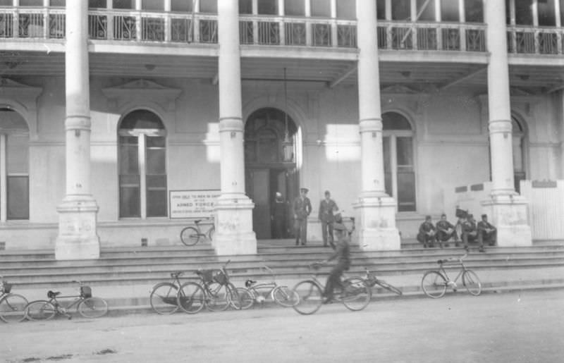 Fascinating Historical photos of Bermuda in the 1940s