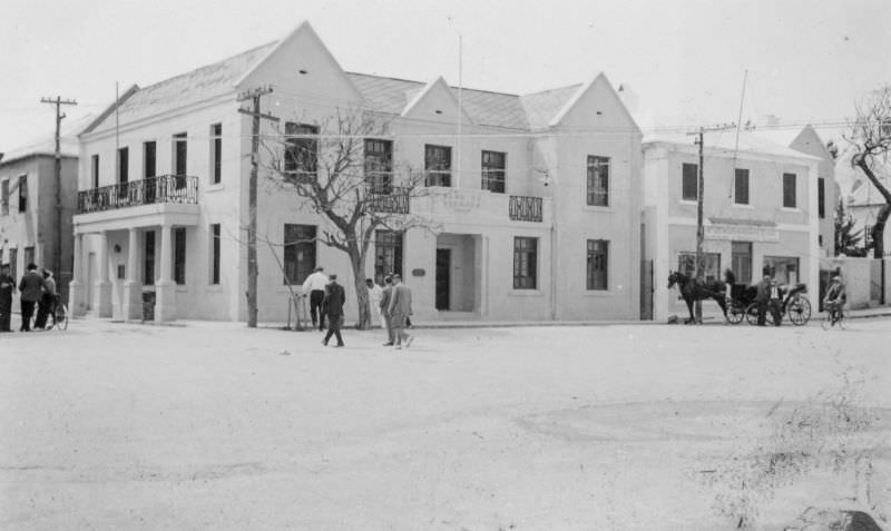 Fascinating Historical photos of Bermuda in the 1940s