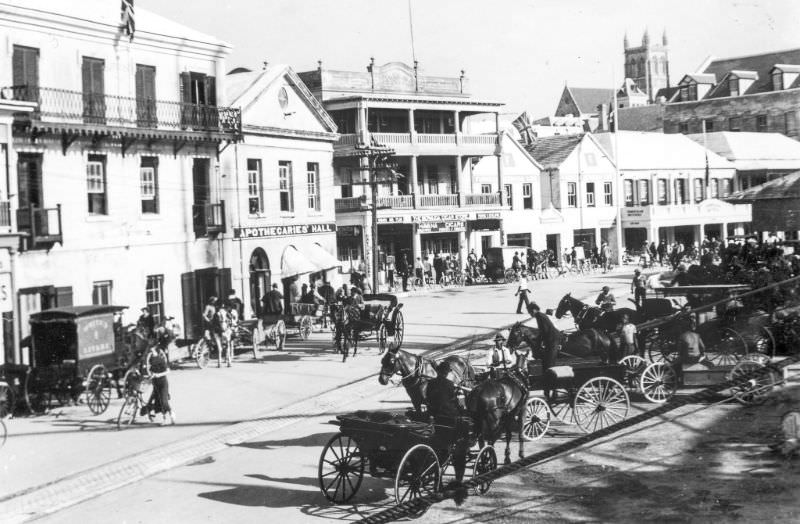 Fascinating Historical photos of Bermuda in the 1940s