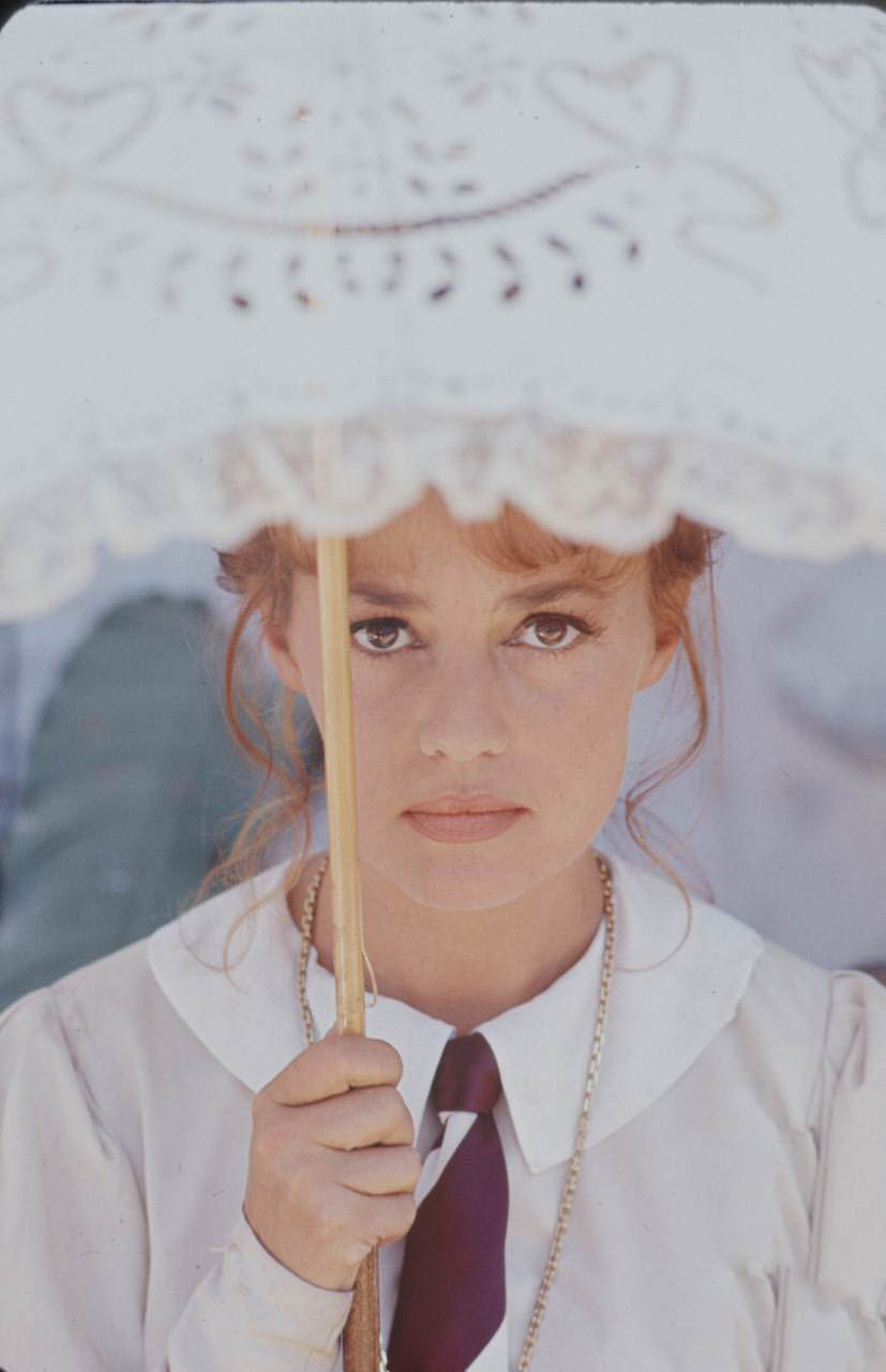 Beautiful Photos of Brigitte Bardot and Jeanne Moreau from the set of ‘Viva Maria! (1965)