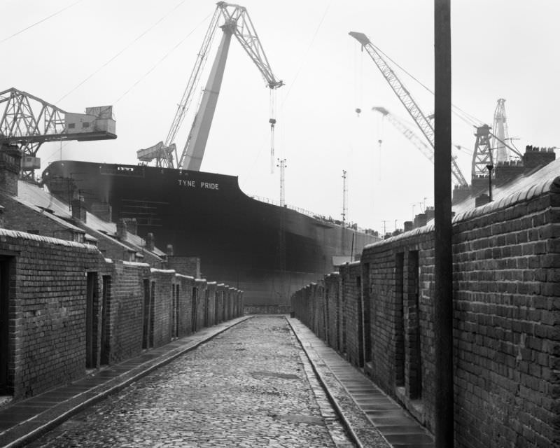 Tyne Pride from a back lane, Wallsend, 1975