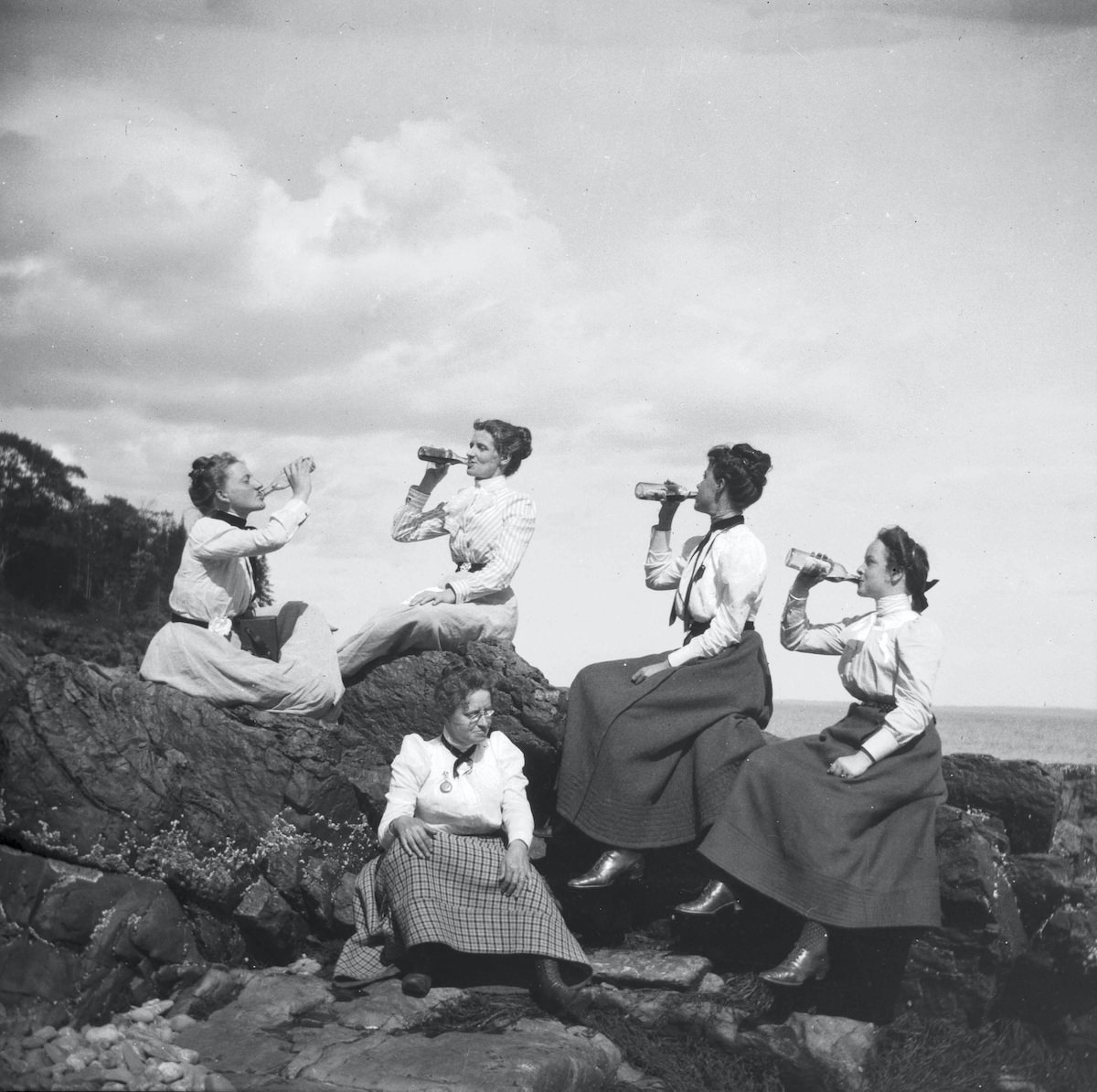 Days out in Camden: Stunning Historical Photos of a Family Trip at Maine in late-19th Century