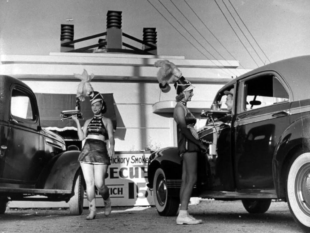 The History and Photos of Beautiful Carhop Girls from the 20th Century