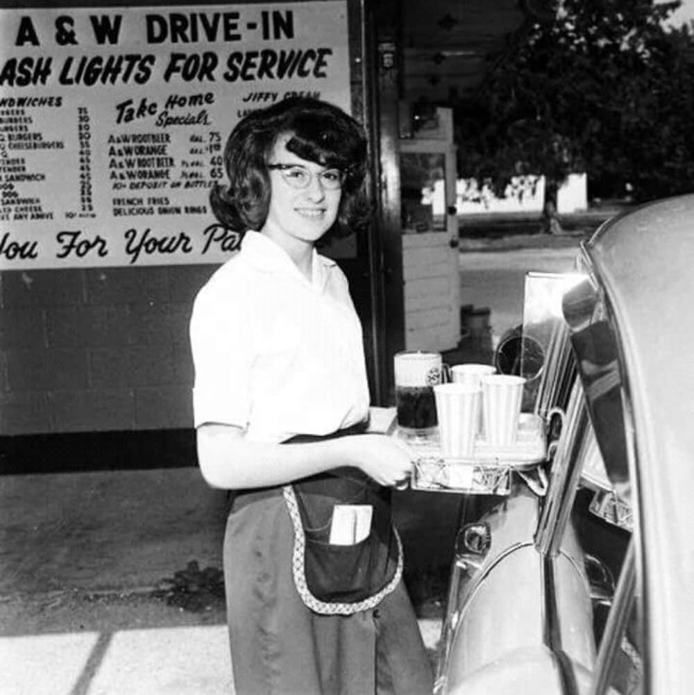 The History and Photos of Beautiful Carhop Girls from the 20th Century